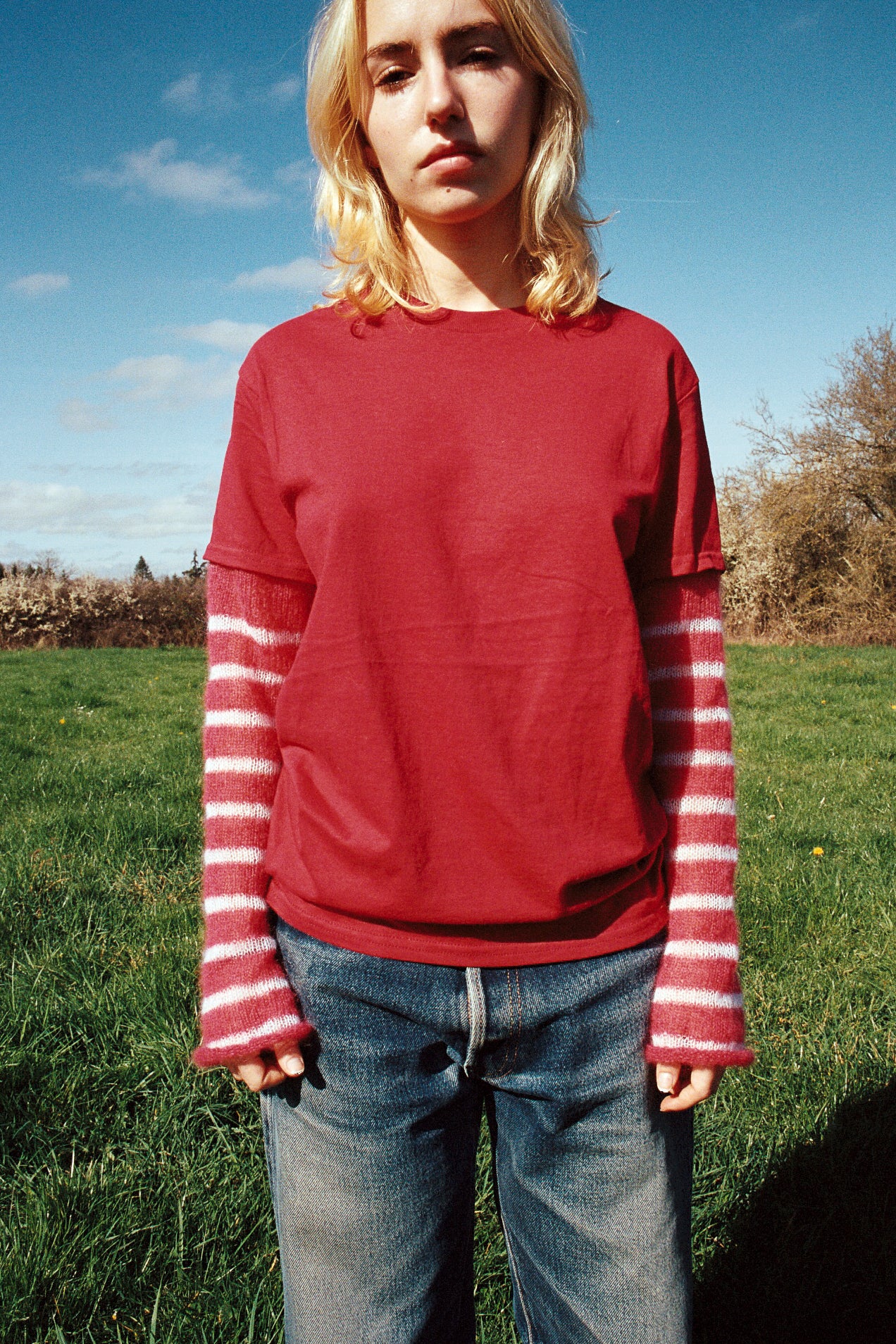 Le t-shirt rouge